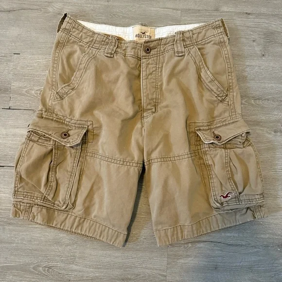 Men’s Vintage Y2K Hollister Cargo Shorts Outdoor Gorpcore Hike Baggy Khaki Sz 32 - Picture 1 of 12